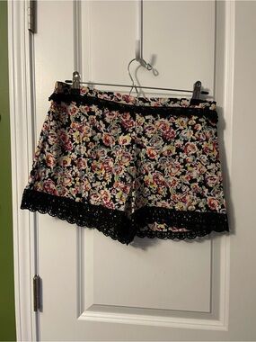 Angie Large Floral Lace Embroidered Shorts 100% cotton
